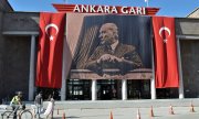 Portrait of Kemal Atatürk in Ankara. (© picture-alliance/dpa)