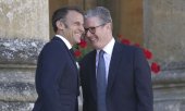 French President Macron (left) and British Prime Minister Starmer at Blenheim Palace. (© picture alliance/ASSOCIATED PRESS/Jacob King)