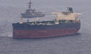 USS Rafael Peralta intercepts the Iranian-flagged oil tanker M/V Herby in the Arabian Sea. (© picture alliance / ZUMAPRESS.com / US Navy)