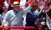 Sollte Luiz Inácio Lula da Silva die Wahl gewinnen, wäre es seine vierte Amtszeit als Präsident. (© picture alliance / AP Photo/Allison Sales)