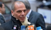Greek Finance Minister Yanis Varoufakis is counting on the other euro states approving the reform plans. Athens will then receive short-term aid to the tune of 7.2 billion euros. (© picture-alliance/dpa)