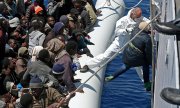 Bislang sind 2015 fast 1.800 Flüchtlinge ertrunken, als sie über das Mittelmeer nach Europa gelangen wollten. (© picture-alliance/dpa)