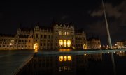 Lights out in Hungary's parliament: its cooperation is no longer required for the time being. (© picture-alliance/dpa)