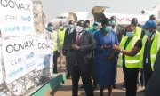 A Covax delivery arriving in South Sudan. (© picture-alliance/dpa)