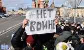 Antikriegsdemonstranten am 27. Februar 2022 in Moskau. (© picture alliance/dpa/TASS/Mikhail Tereshchenko)