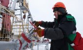 Les mesures adoptées visent à réduire les revenus pétroliers de la Russie. (© picture alliance/ASSOCIATED PRESS/Uncredited)