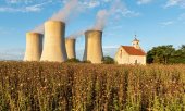 La centrale nucléaire tchèque de Dukovany. (© picture-alliance/imageBROKER / Petr Svarc)