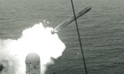 Start einer Tomahawk-Rakete von einem US-Kriegsschiff im Zweiten Golfkrieg 1991. (© picture alliance / akg-images)