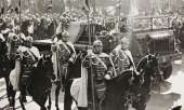 Funeral of Francisco Franco on 24 November 1975 in Madrid. (© picture alliance / brandstaetter images/Votava)
