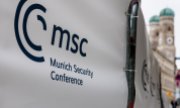 Bei der MSC, so die internationale Abkürzung, führen Vertreter aus Politik, Militär, Wirtschaft, Wissenschaft und Zivilgesellschaft Gespräche über sicherheitsrelevante Themen. (© picture alliance/dpa / Matthias Balk)