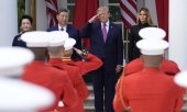 Accueil cérémoniel du couple présidentielle à la Maison Blanche. (© picture alliance / CNP / AdMedia)