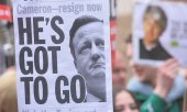 Ce week-end, des manifestants appelaient Cameron à démissionner. (© picture-alliance/dpa)