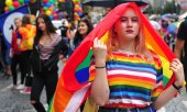 Participants at the Pride Parade in Prague. (© picture-alliance/dpa)