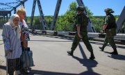 Der Kontaktlinien-Übergang bei Stanyzja Luhanska, aufgenommen im Juni 2019. (© picture-alliance/dpa)