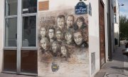 Memorial für die in den Redaktionsräumen von Charlie Hebdo getöteten Menschen. (© picture-alliance/dpa)