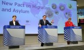 AB Komisyon Başkan Yardımcısı Margaritis Schinas ve AB İçişleri Komiseri Ylva Johansson (sağda) 23 Eylül'de Brüksel'de. (© picture-alliance / dpa)