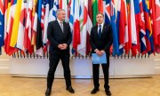 OECD-Generalsekretär Mathias Cormann und US-Außenminister Anthony Blinken am 25. Juni. Die Initiative, die globale Mindeststeuer nach jahrelangen Diskussionen endlich einzuführen, ging im April von den USA aus. (© picture-alliance/Andrew Harnik)