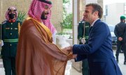 Mohammed Ben Salman reçoit Emmanuel Macron, le 4 décembre à Djedda. (© picture-alliance/dpa)