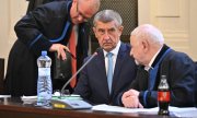 Andrej Babiš im Gerichtsaal am 12. September. (© picture alliance/ASSOCIATED PRESS/Simanek Vit)
