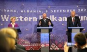 EU Commission President Ursula von der Leyen, EU Council President Charles MIchel and Albania's Prime Minister Edi Rama at the summit. (© picture alliance/ASSOCIATED PRESS/Vadim Ghirda)