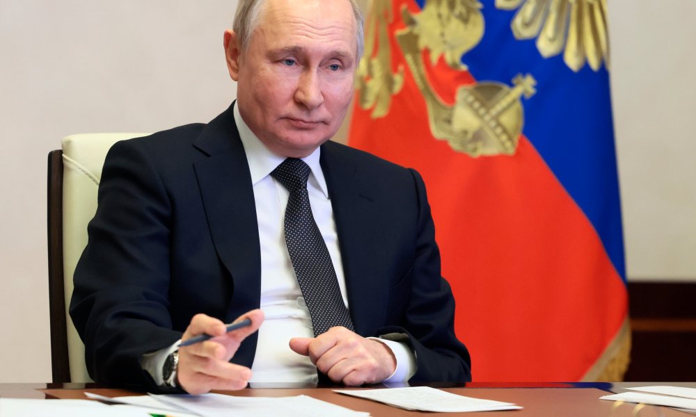 Russia: tense await the presidential deal with