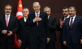 Erdoğan und sein neues Kabinett am 4. Juni. (© picture alliance / ASSOCIATED PRESS / Ali Unal)