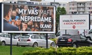 Wahlplakate für OĽaNO und Smer. (© picture alliance/dpa/CTK / Vaclav Salek)