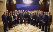 Die EU-Außenministerinnen und Außenminister in Kyjiw  - nur Ungarn und Polen schickten Vertreter.  (© picture alliance / ASSOCIATED PRESS / Uncredited)