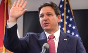 Ron DeSantis am 27. März. (© picture alliance / ASSOCIATED PRESS / Joe Burbank)