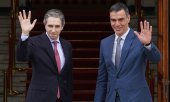 Pedro Sánchez and his Irish counterpart Simon Harris on 12 April in Dublin (© picture alliance / ASSOCIATED PRESS / Brian Lawless)