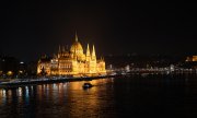 Здание парламента в Будапеште. (© picture-alliance/ctk/Рихард Мундль)