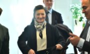 Bahn-Geschäftsführerin Lingegård nach einer Sitzung im Verkehrsausschuss des schwedischen Reichstags im März 2024. (© picture alliance / TT NYHETSBYRÅN / Samuel Steén/TT)
