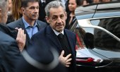 Sarkozy before beginning his prison sentence. He is accused of illegally financing his 2007 presidential election campaign with funds from Libya. (© picture alliance / abaca / Abdullah Firas/ABACA)