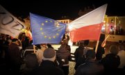 Bürger demonstrieren im polnischen Bydgoszcz für Demokratie. (© picture-alliance/dpa)