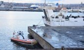 Das Schiff Diciotti im Hafen von Catania. (© picture-alliance/dpa)