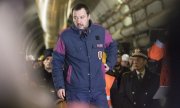 Lega-Chef und Innenminister Matteo Salvini auf der Baustelle der Bahnstrecke. (© picture-alliance/dpa)
