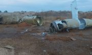 Missile parts on the morning of 8 January at the site of the Iranian attack on the Ain al-Asad military base in western Iraq. (© picture-alliance/dpa)