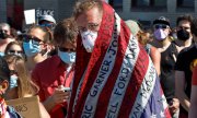 Demonstranten am 7. Juni 2020 auf dem Mount Washington in Pittsburgh. (© picture-alliance/dpa)