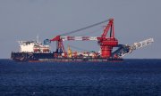 Российское трубоукладочное судно Фортуна, участвующее в строительстве трубопровода. (© picture-alliance/dpa/Бернд Вюстнек)