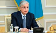 Başkan Tokayev, devrilinceye kadar Nazarbayev'e sadakatiyle biliniyordu. (© picture alliance/ASSOCIATED PRESS/Uncredited)