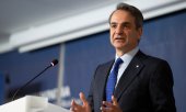 Der griechische Premier Kyriakos Mitsotakis. (© picture alliance / ASSOCIATED PRESS / Michael Varaklas)