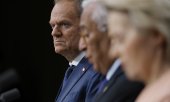 Polish Prime Minister Tusk, EU Council President Costa and Commission President von der Leyen at a press conference in Brussels on 3 February. (© picture alliance/ASSOCIATED PRESS/Omar Havana)