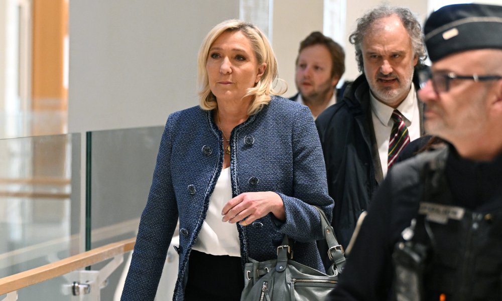 France : Marine Le Pen exclue de la vie politique ?