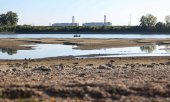 Vue du Danube et de la centrale nucléaire hongroise de Paks. (© picture alliance / Daniel Kiss/MTI via AP / Daniel Kiss)