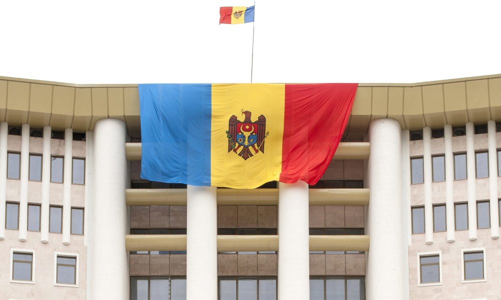 Le roumain doitil devenir la langue officielle de Moldavie ?