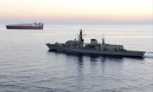 Un navire de la marine britannique, dans le détroit d'Ormuz. (© picture-alliance/dpa)