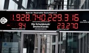 Die Schuldenuhr in Berlin. (© picture-alliance/dpa)