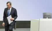 Mario Draghi, Avrupa Merkez Bankası Başkanı olarak katıldığı son basın toplantısında. (© picture-alliance/dpa)