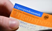 Ein deutscher Organspendeausweis. (© picture-alliance/dpa)
