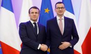 Emmanuel Macron ve Polonya Başbakanı Mateusz Morawiecki (2 Şubat). (© picture-alliance/dpa)